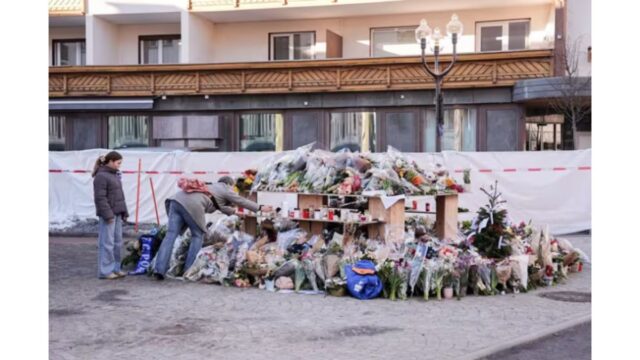 Flors en record de les víctimes de l'incendi a Le Constellation, a Crans-Montana, Valais (Suïssa) Europa Press/Contacto/Marco Alpozzi